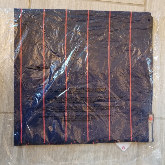 NWT Lululemon Vinyasa Scarf - Still in package - Picture 3 of 4